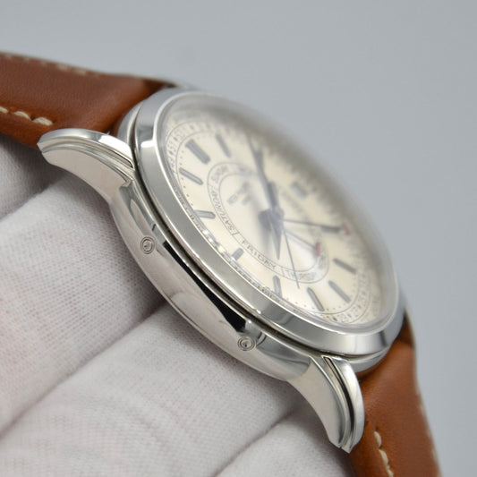 Patek Philippe Calatrava 5212A-001 40mm Silver Dial