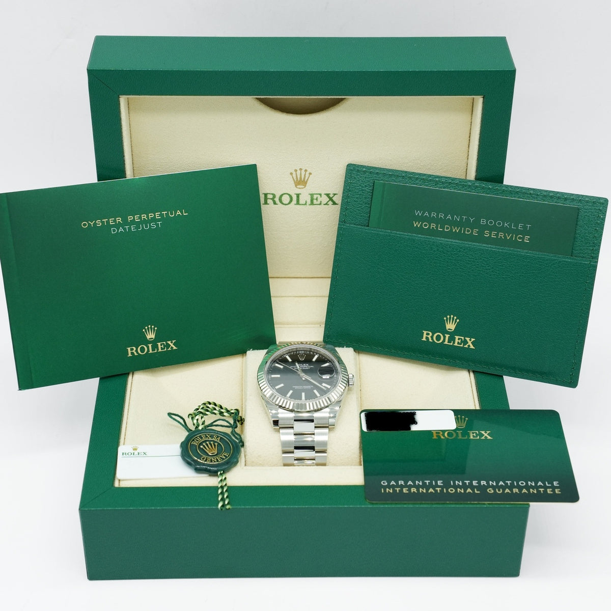 Rolex Datejust 41mm 126334 Fluted Bezel Black Dial