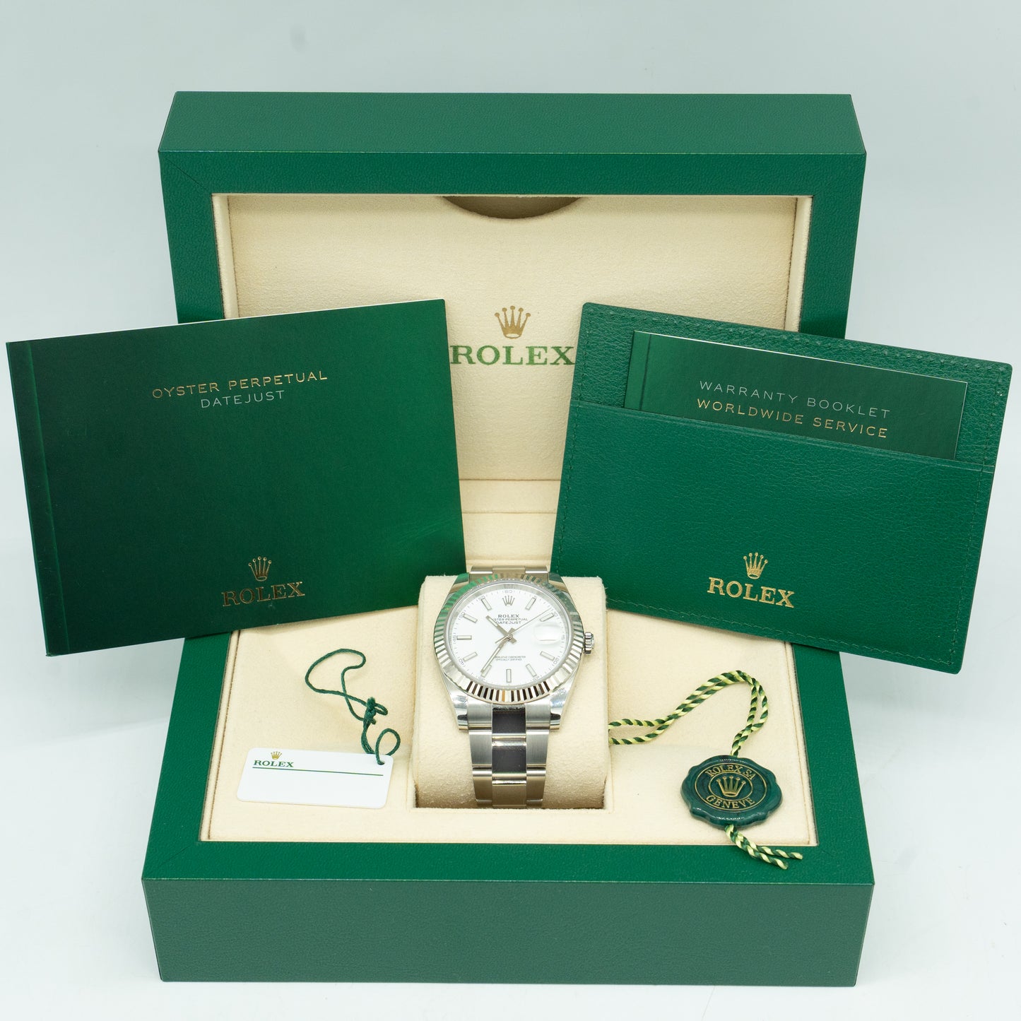 Rolex Datejust White Dial 126334 Fluted Bezel Oyster Bracelet 41MM