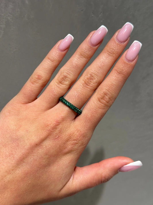 18K White Gold & Emerald Ring