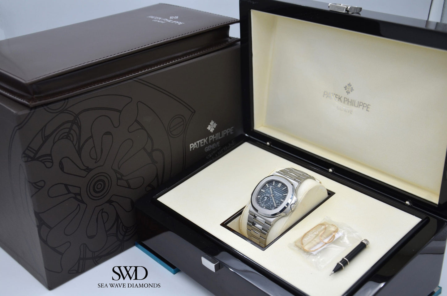 Patek Philippe Nautilus Blue Dial 5712/1A-001