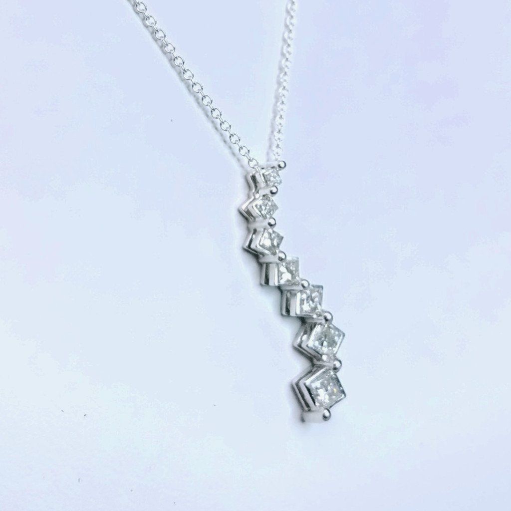 "PEND01355" CASCADE DIAMOND NECKLACE 14K WHITE GOLD