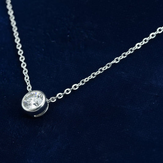 "PEND01056" ROUND DIAMOND NECKLACE 18K WHITE GOLD