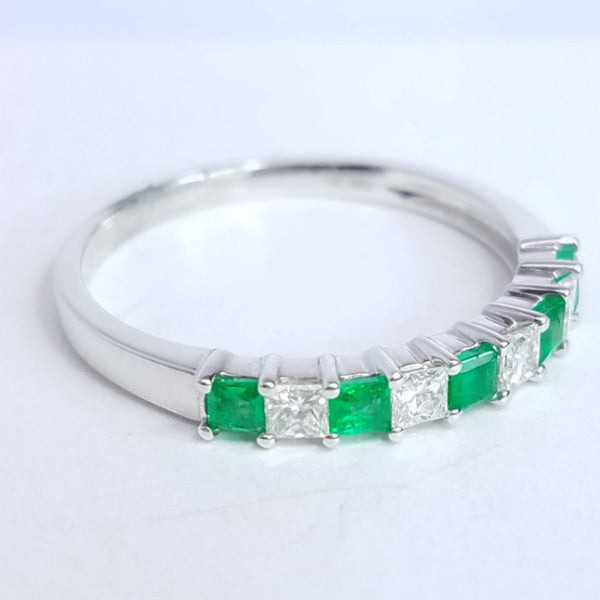 "DBAND01743" Diamond & Emerald Stack Ring