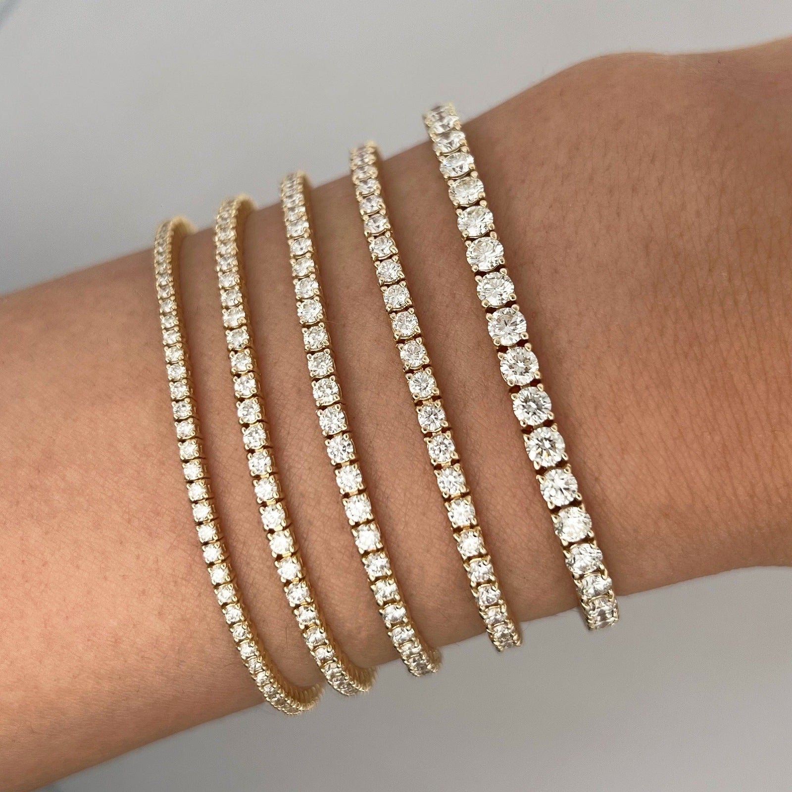 Earth Diamond Tennis Bracelet set in 14K Yellow Gold