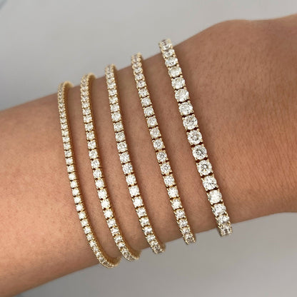Earth Diamond Tennis Bracelet set in 14K Yellow Gold
