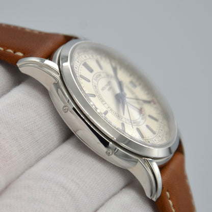 Patek Philippe Calatrava 5212A-001 40mm Silver Dial