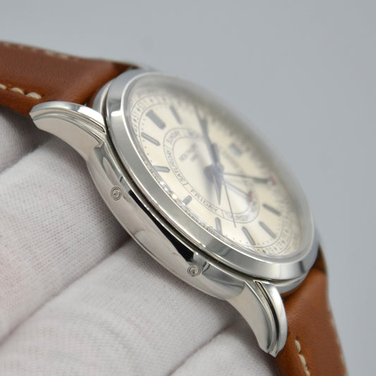 Patek Philippe Calatrava 5212A-001 40mm Silver Dial