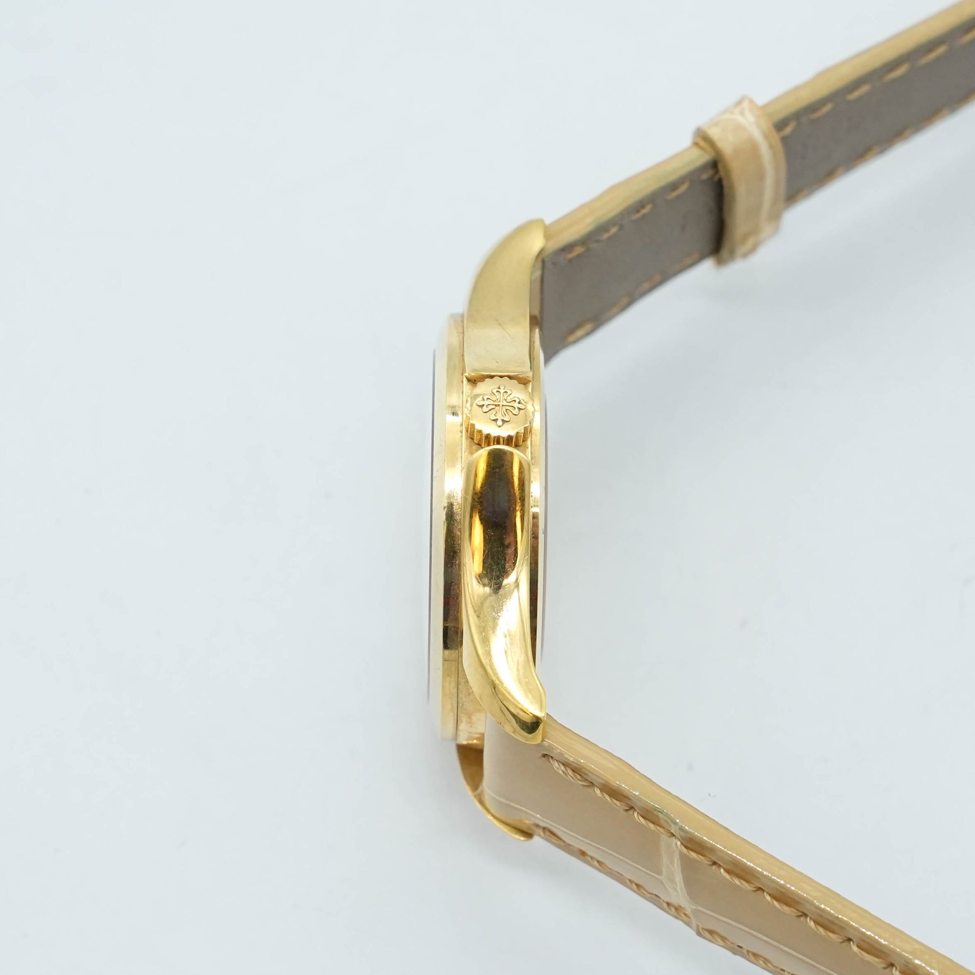 PATEK PHILIPPE 18K Yellow Gold 28mm Calatrava 4905J ladies manual winding