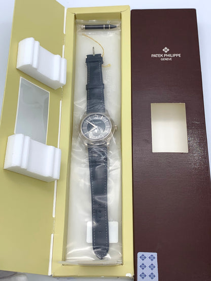 Patek Philippe Complications 5205G-010 Annual Calendar White Gold Black Dial