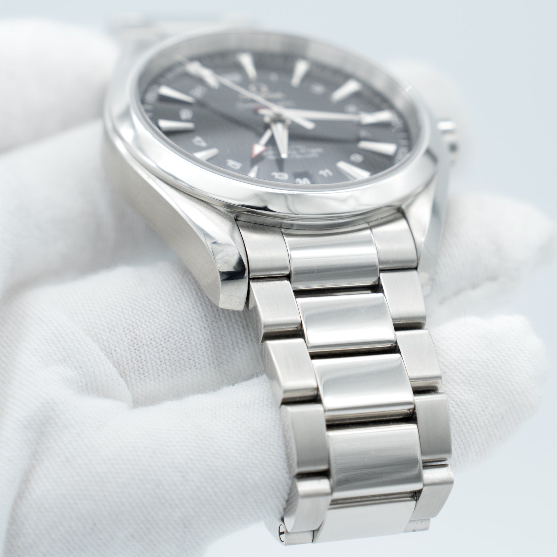 Omega Seamaster Aqua Terra Co-Axial Chronometer GMT 231.10.43.22.01.001