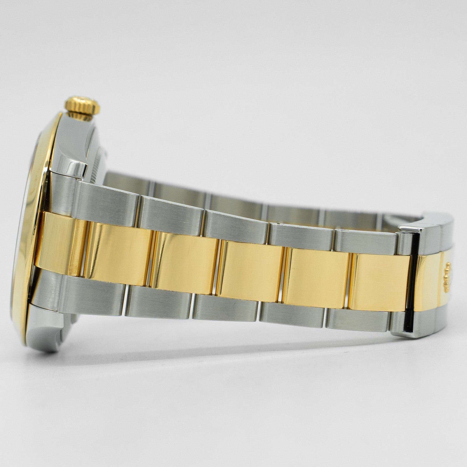 Rolex Datejust 41mm 126303 Champagne Index Dial Oyster Bracelet