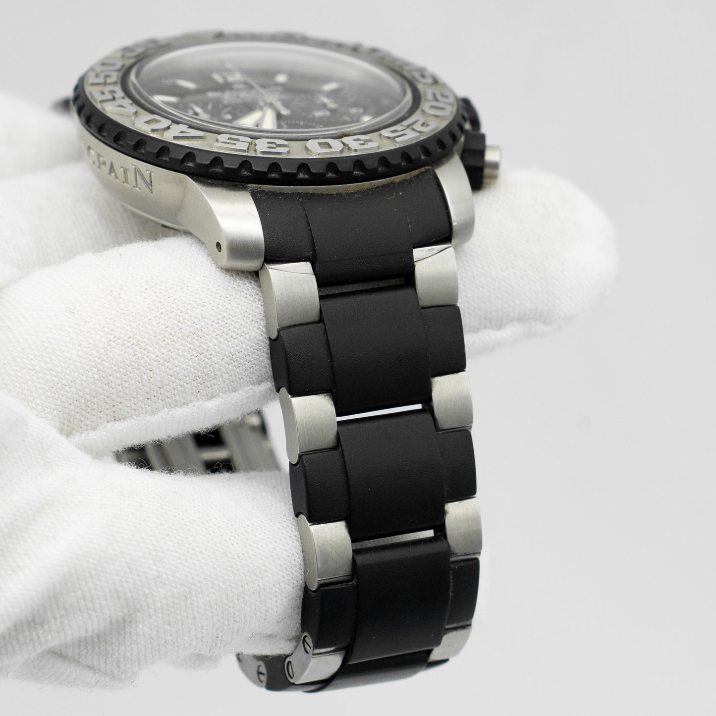 Blancpain Air Command 2285F-6530-66 40MM Black Dial
