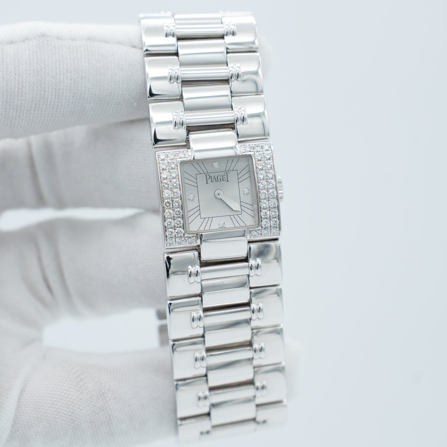 Piaget Dancer 18K Gold Bracelet Diamond Bezel Ladies Watch 50011 K83 21mm