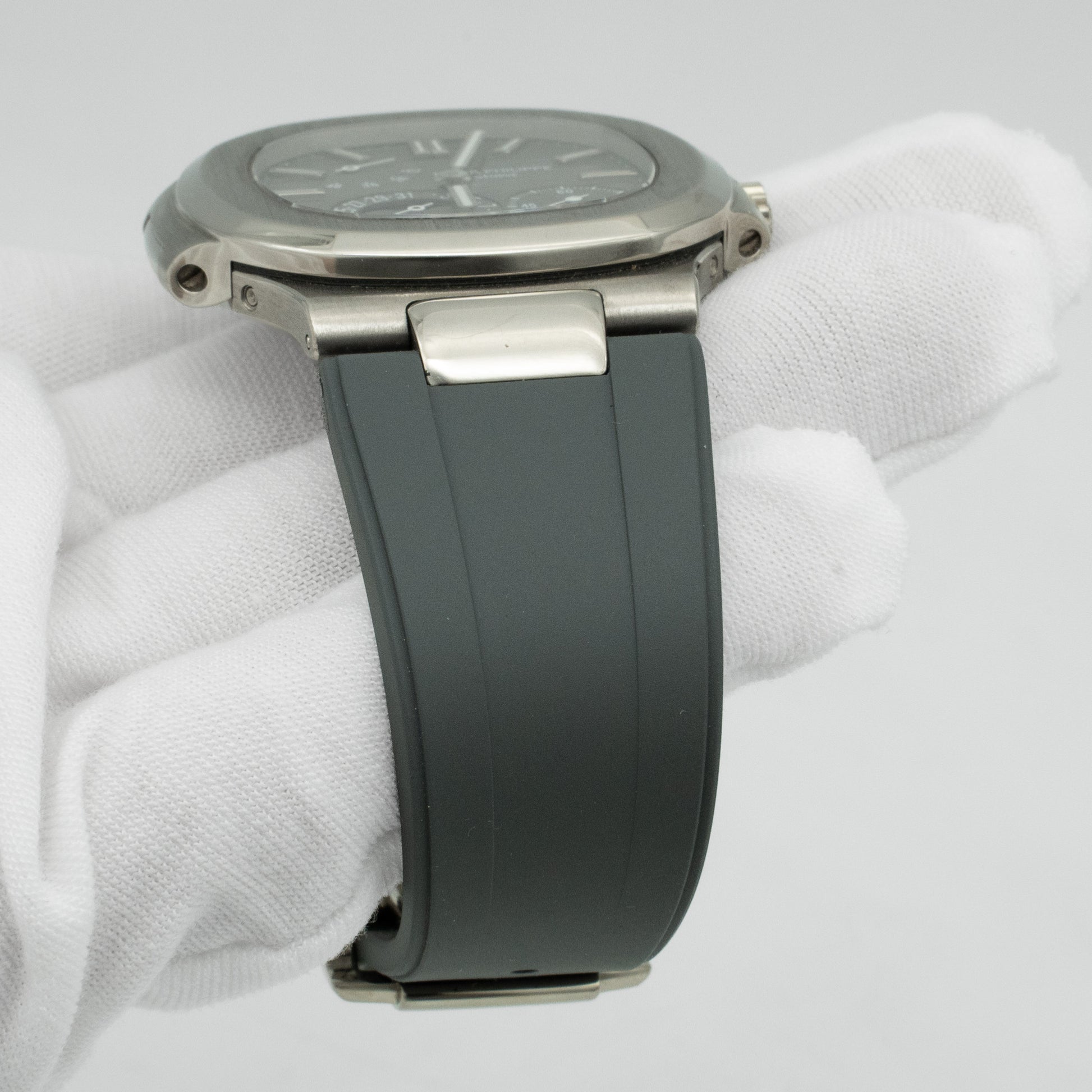 Patek Philippe Nautilus Moon Phase 5712G-001