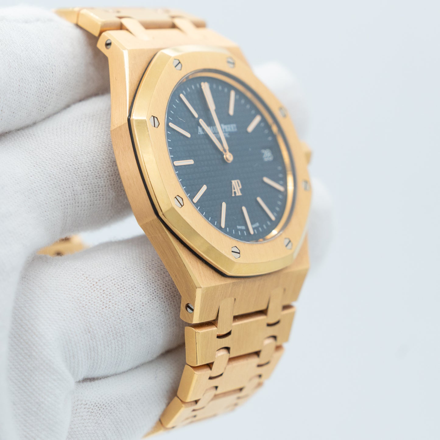 Audemars Piguet Royal Oak Extra Thin Jumbo 15202OR.OO.1240OR.01 39mm Blue Dial
