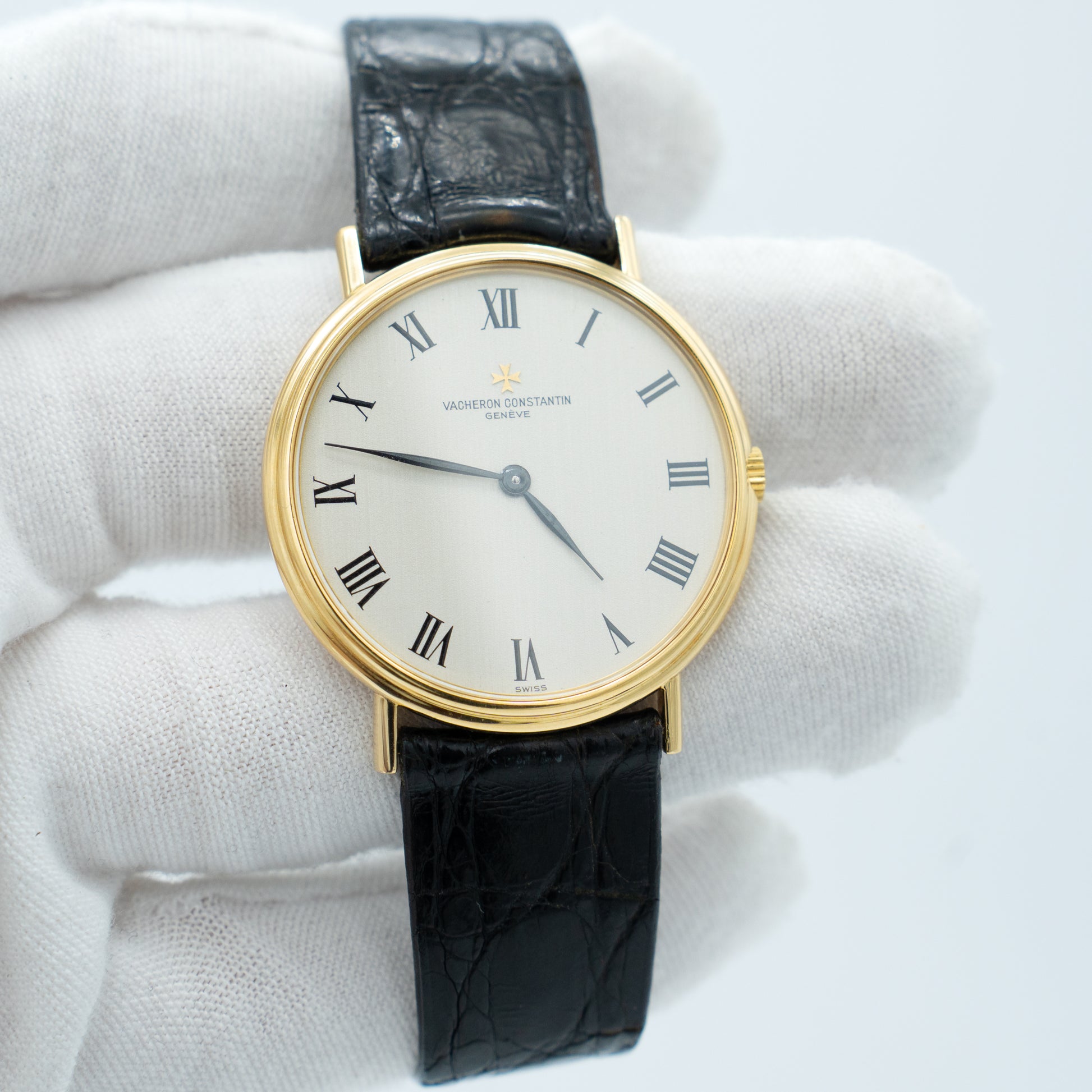 Vacheron Constantin Classic 39004 18K Yellow Gold Manual Winding 34mm