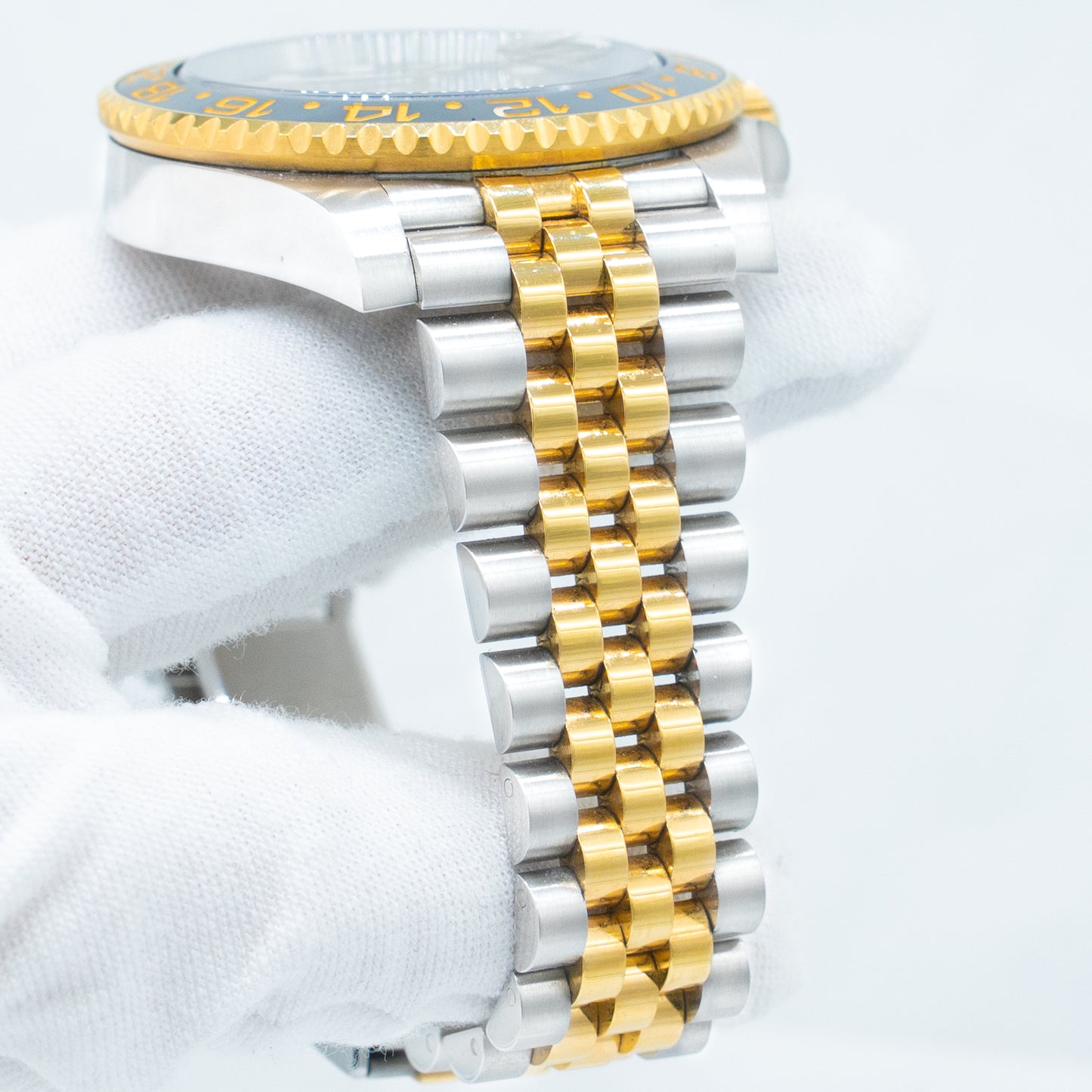 Rolex GMT-Master II Bumblebee 126713GRNR Jubilee Black Dial 40mm
