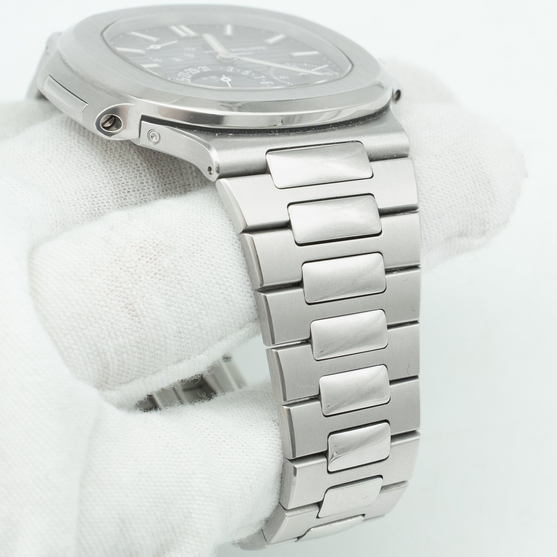 Patek Philippe Nautilus 5712/1A-001 Blue Dial