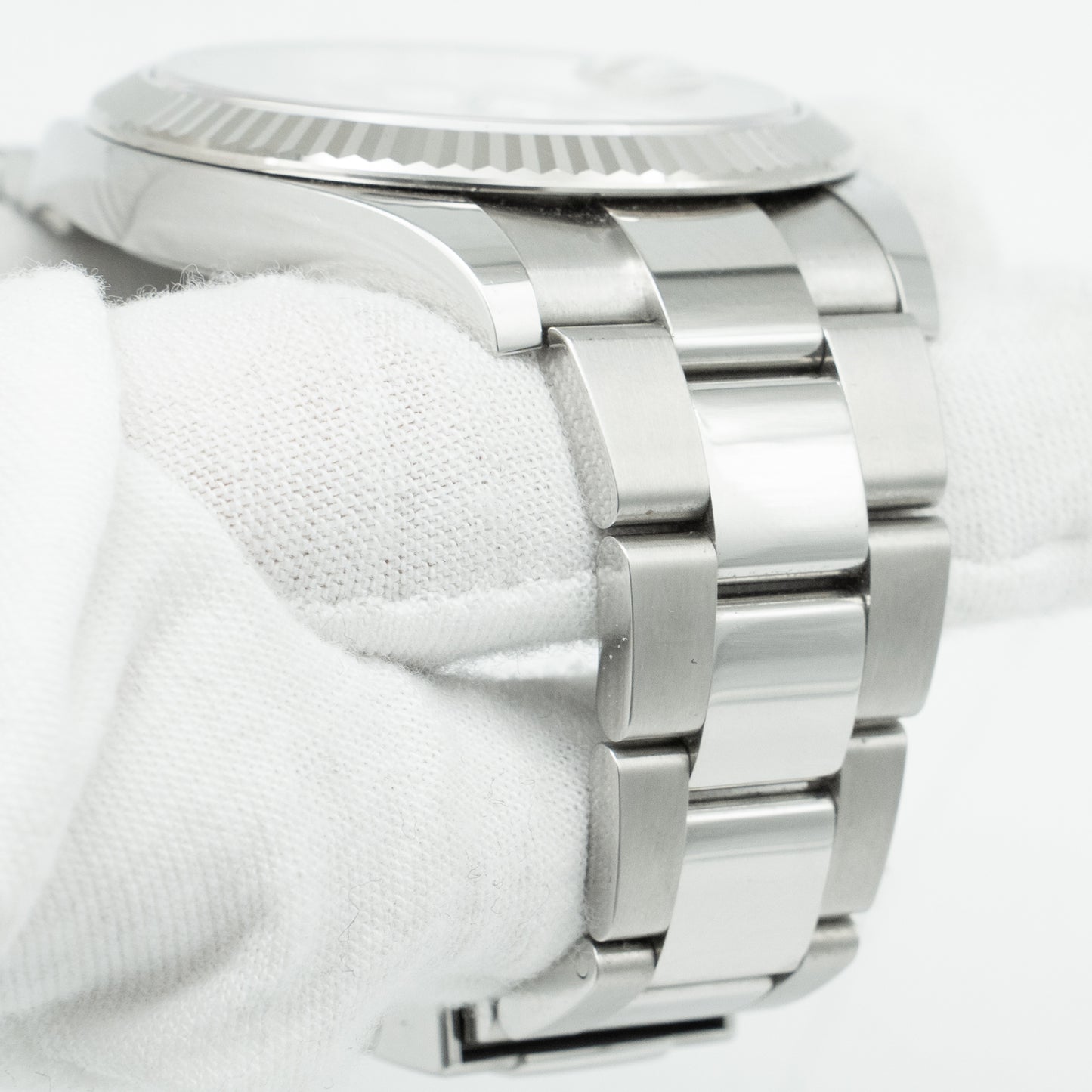 Rolex Datejust White Dial 126334 Fluted Bezel Oyster Bracelet 41MM