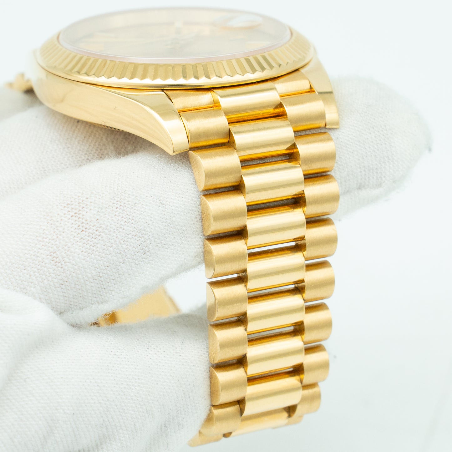 Rolex Day-Date 228238 President Champagne Solid 18k Yellow Gold