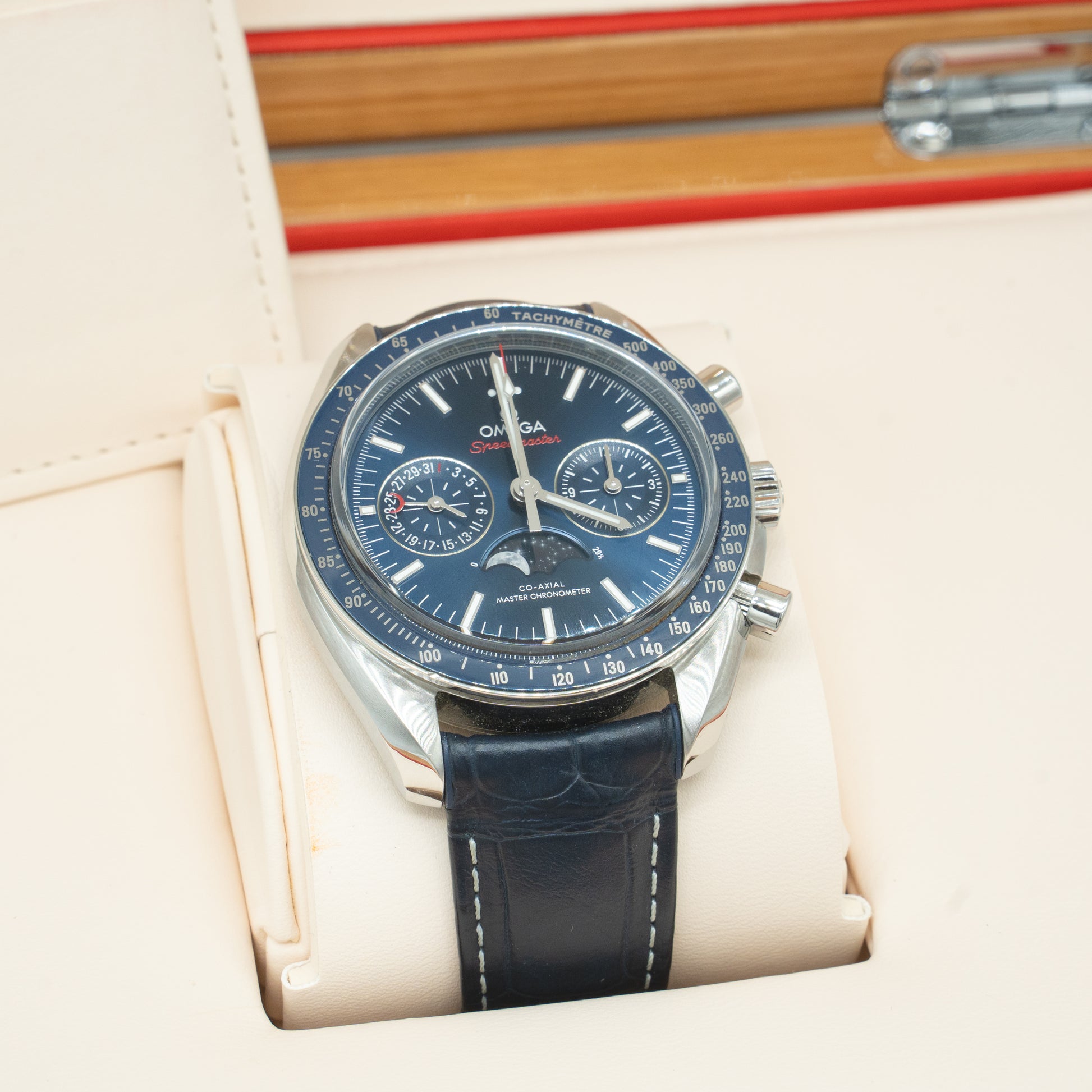 Omega Speedmaster Moon Phase Chronograph 304.33.44.52.03.001