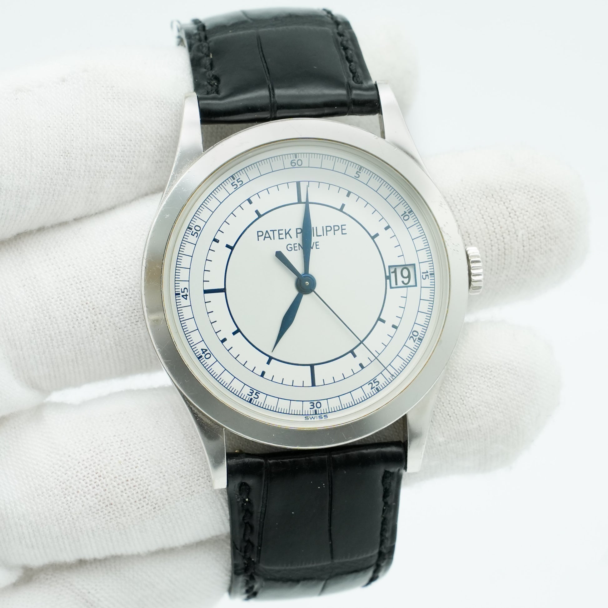 Patek Philippe Calatrava 5296G-001 38mm White Dial