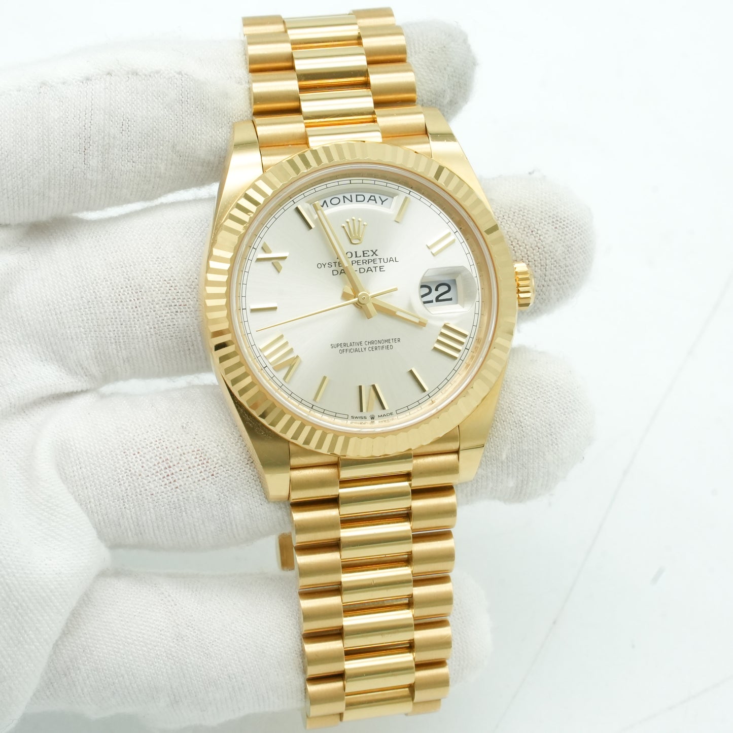 Rolex Day-Date II President 41mm Silver Roman 18K Yellow Gold 218238