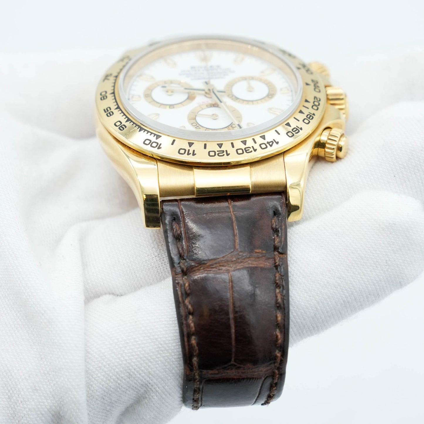 Rolex Daytona 116518 Watch 40mm Yellow Gold White Arrow Dial