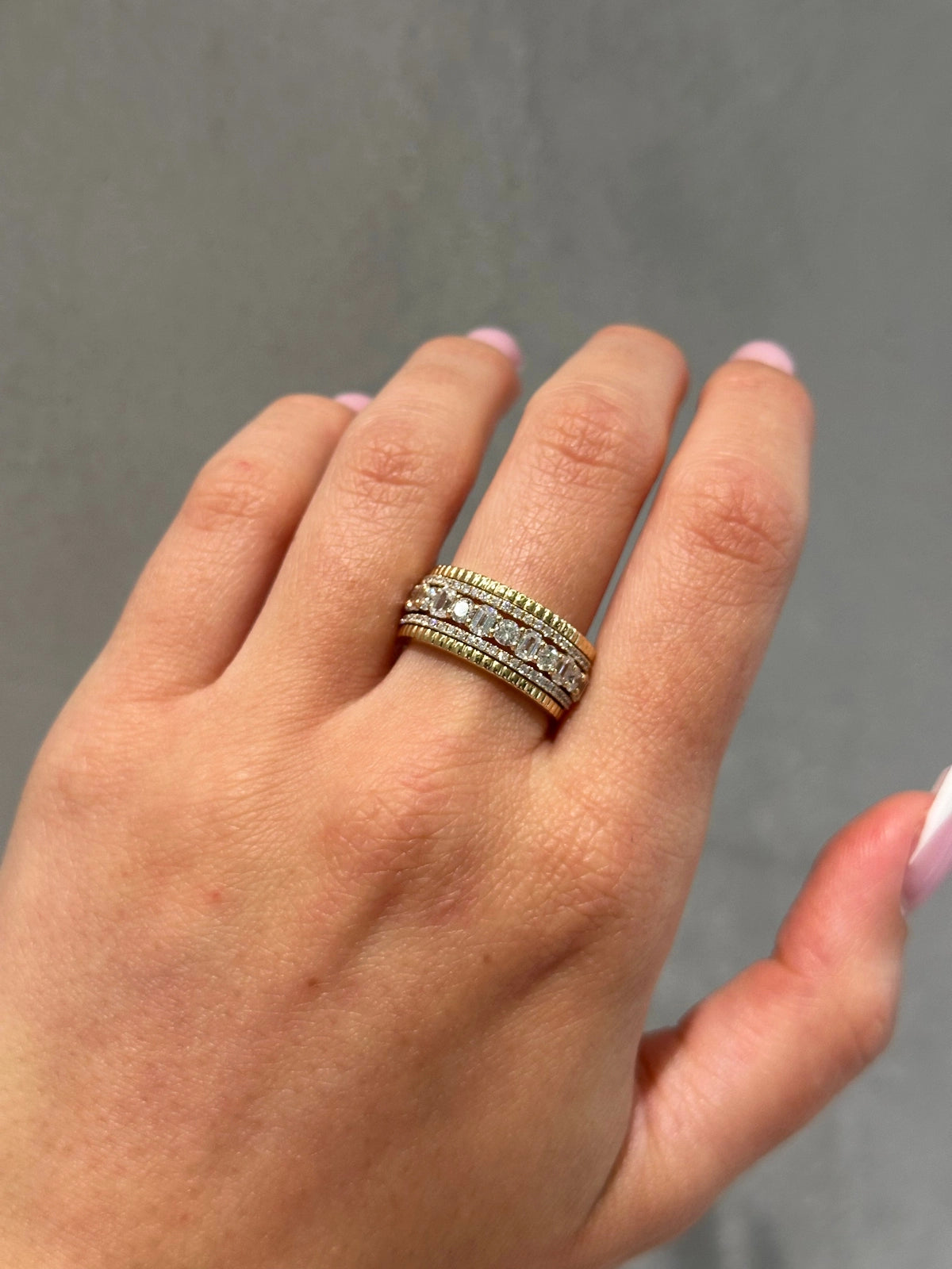 18K Yellow Gold & Mixed Diamond Ring