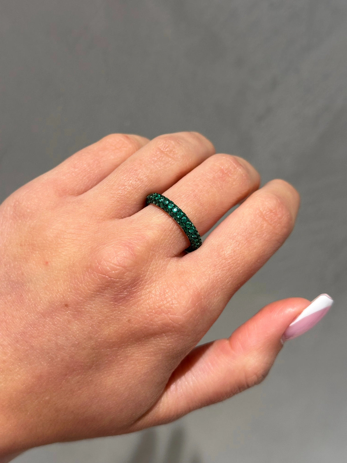 18K White Gold & Emerald Ring