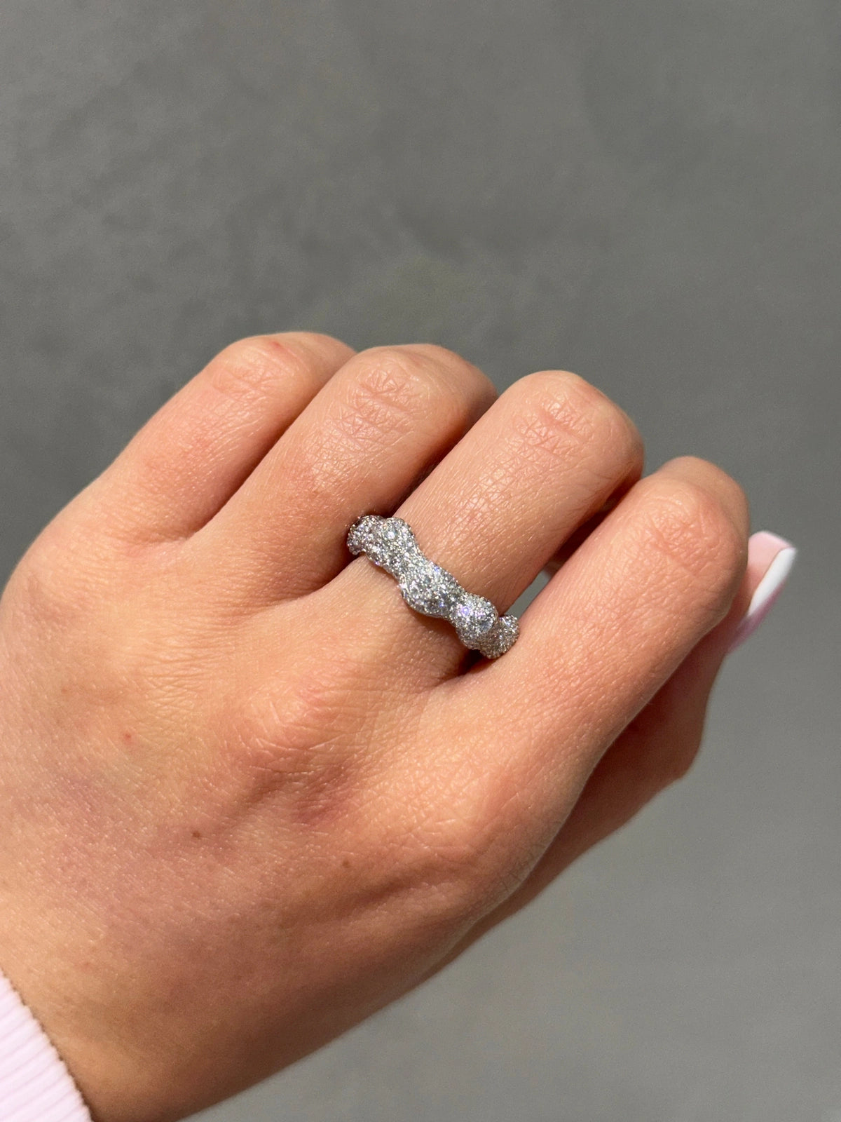 18K White Gold & Diamond Ring