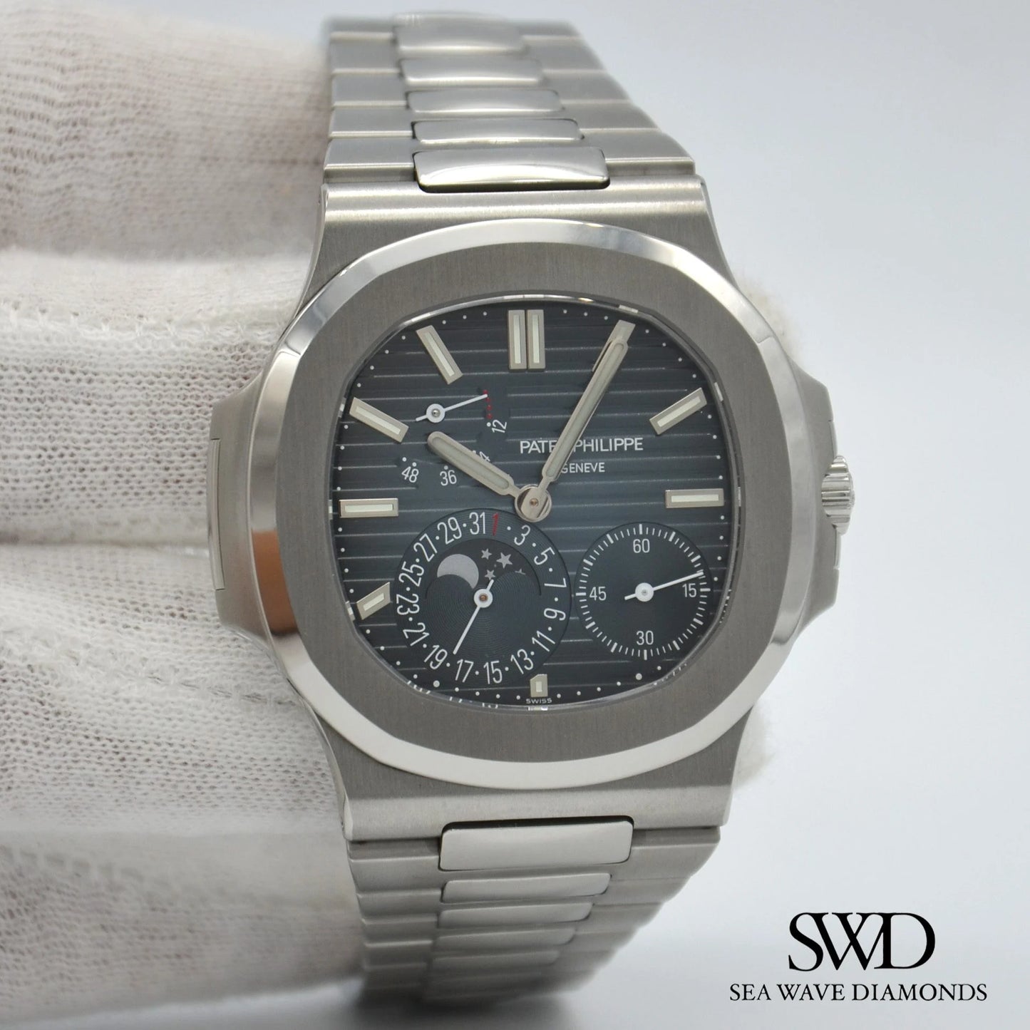 Patek Philippe Nautilus Blue Dial 5712/1A-001