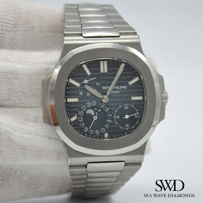 Patek Philippe Nautilus Blue Dial 5712/1A-001