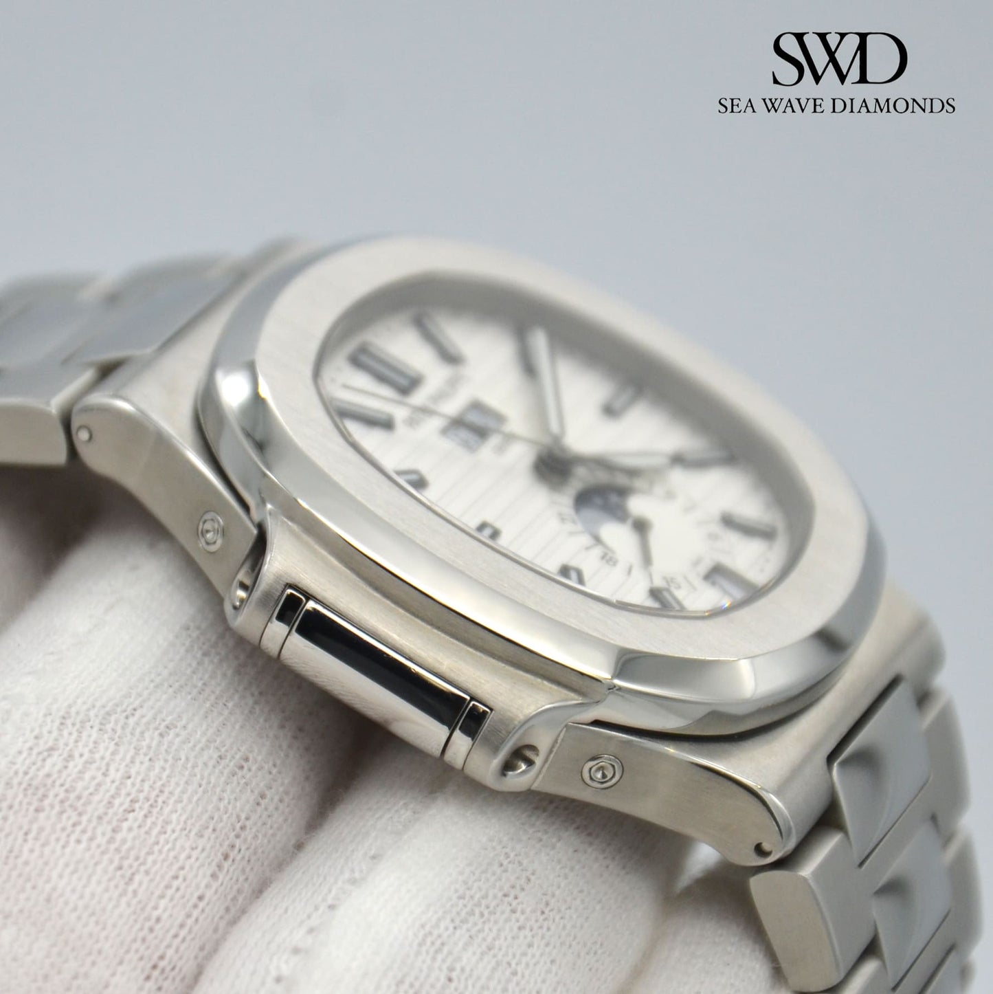 Patek Philippe Nautilus White Dial 5726/1A-010