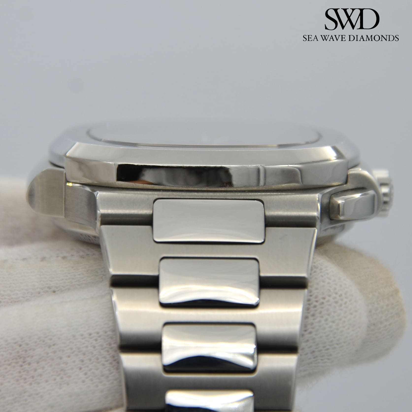 Patek Philippe Nautilus 5990/1A-001