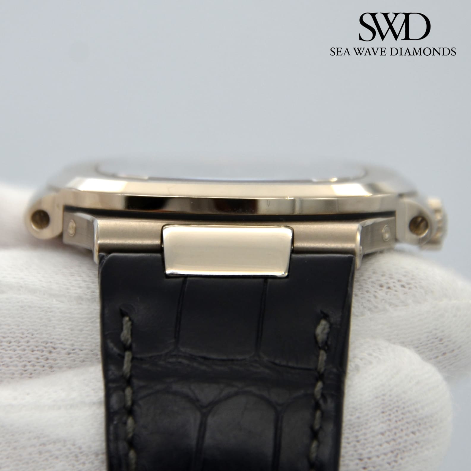 Patek Philippe Nautilus Slate grey dial 5712G-001