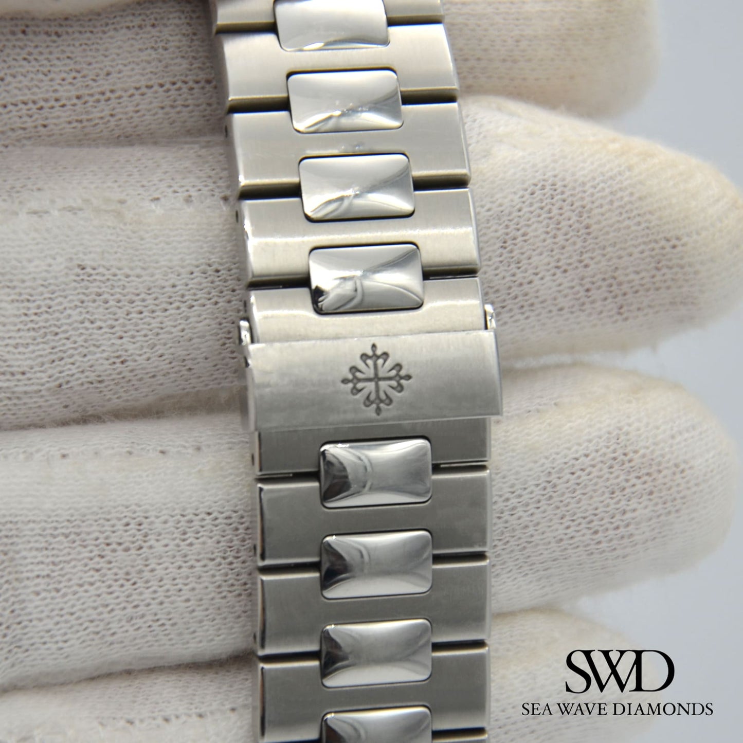 Patek Philippe Nautilus 5990/1A-001