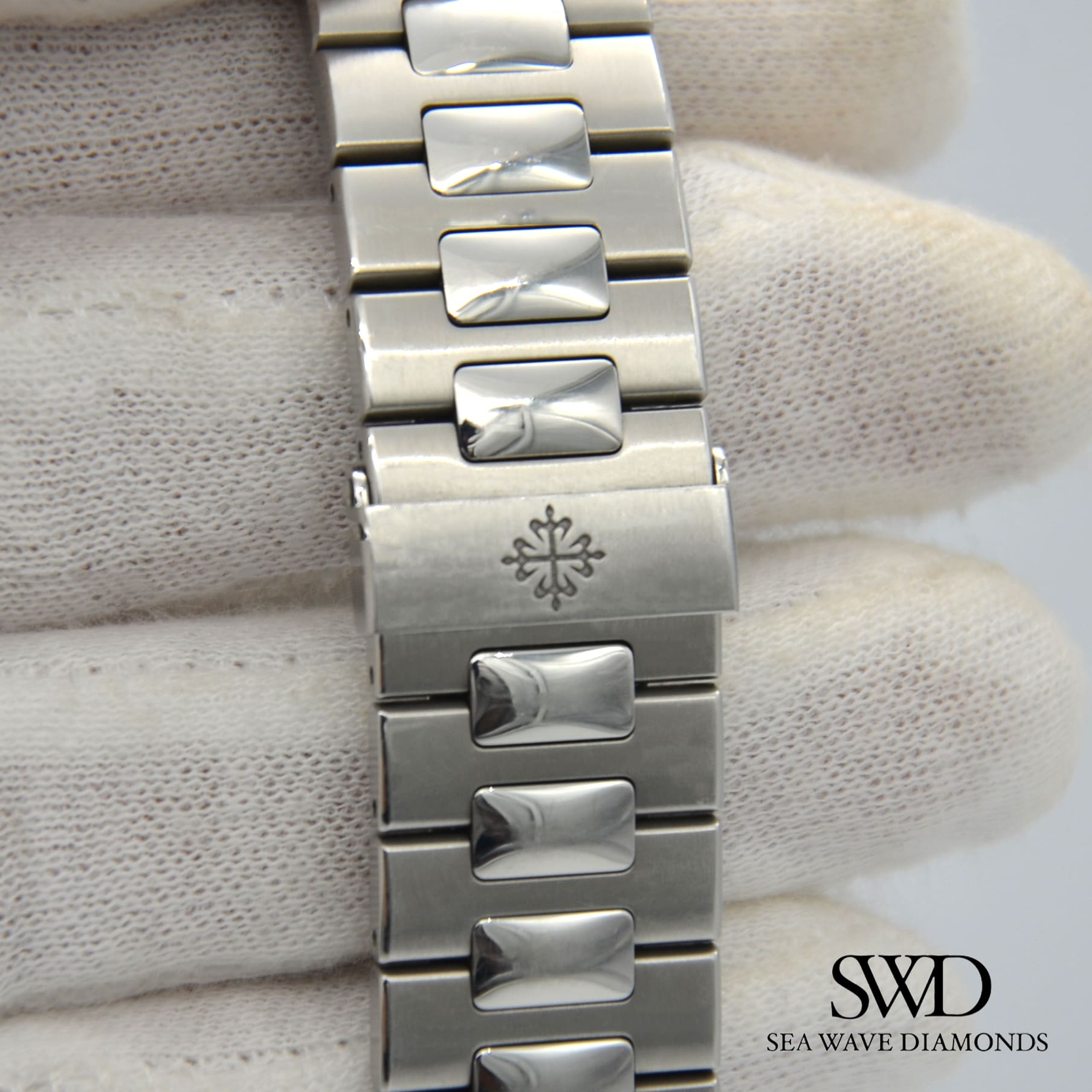 Patek Philippe Nautilus 5990/1A-001