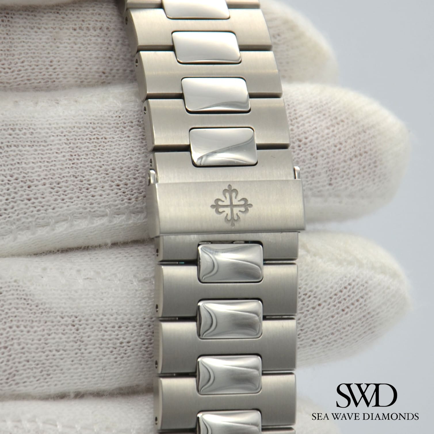 Patek Philippe Nautilus Blue Dial 5712/1A-001