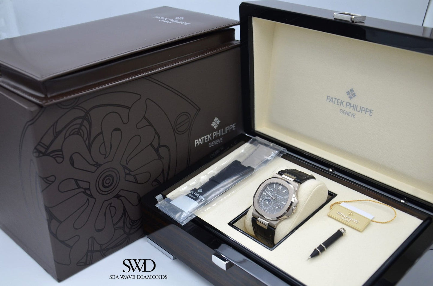 Patek Philippe Nautilus Slate grey dial 5712G-001