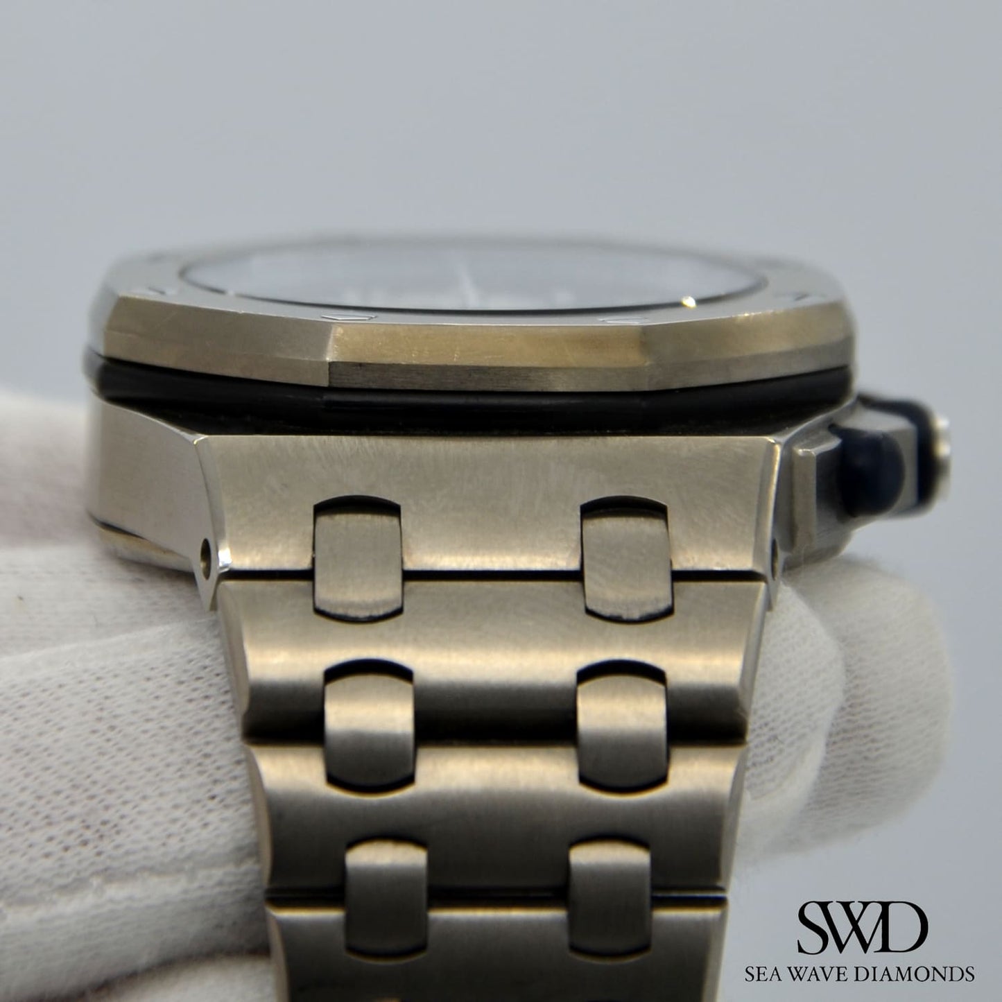 Audemars Piguet Royal Oak Offshore Blue Dial 25721TI.OO.1000TI.04.A