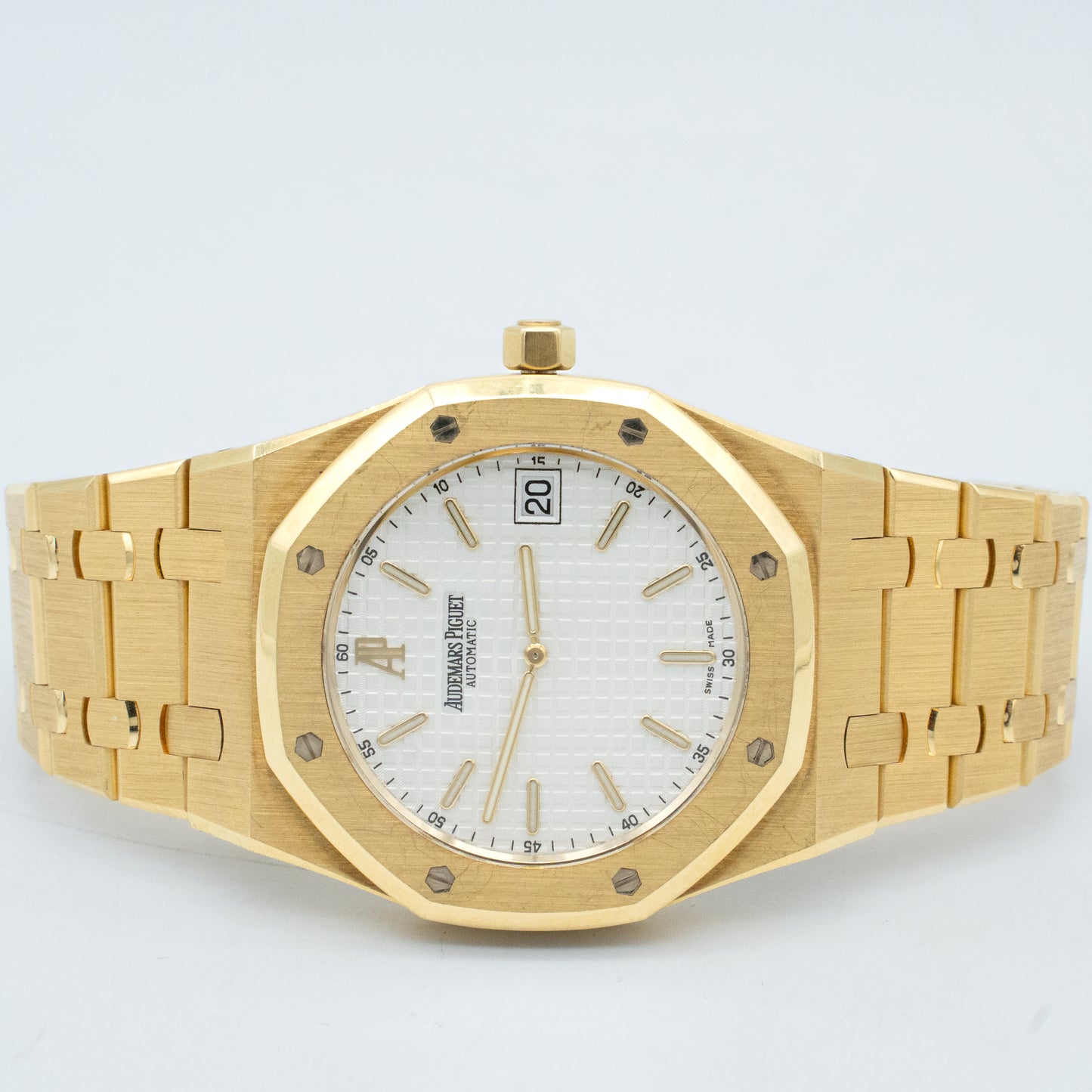 Audemars Piguet Royal Oak 15202BA.OO.0944BA.01 18K Yellow gold White Dial