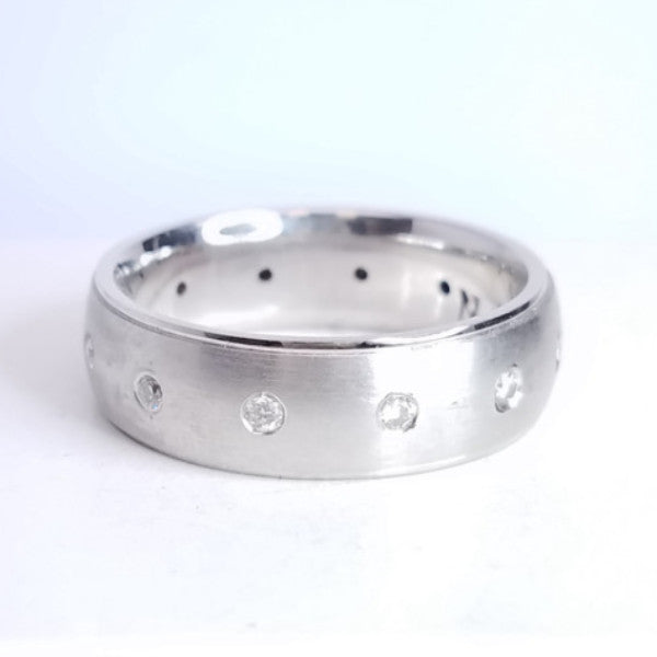 "DBAND01172" 14K White Gold Diamond Wedding band