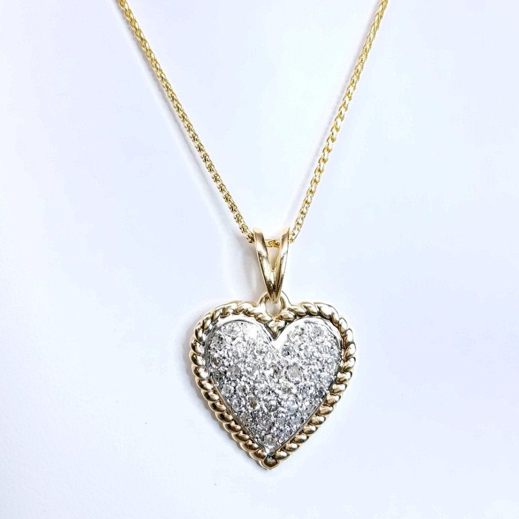 "PEND01654" 14K Yellow Gold Diamond Heart Pendant Rope Detailing