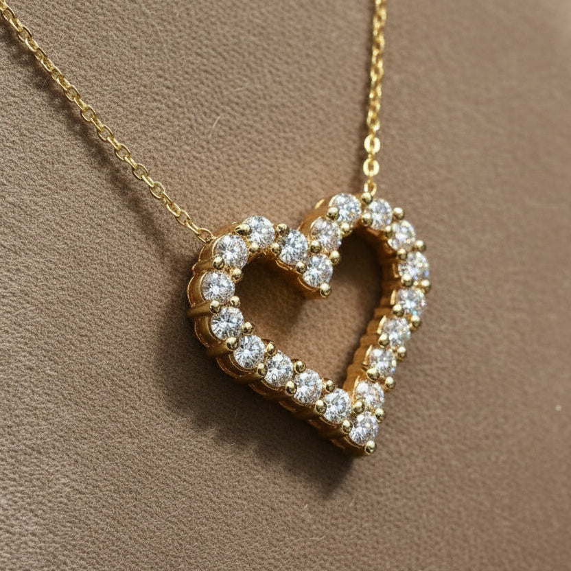"PEND01042" Diamond Heart Pendant On A Chain in 14K Yellow Gold PEND01042