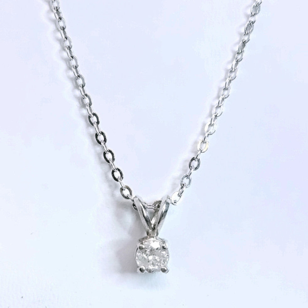 "PEND01069" Solitaire Round Diamond Pendant