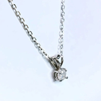 "PEND01069" Solitaire Round Diamond Pendant