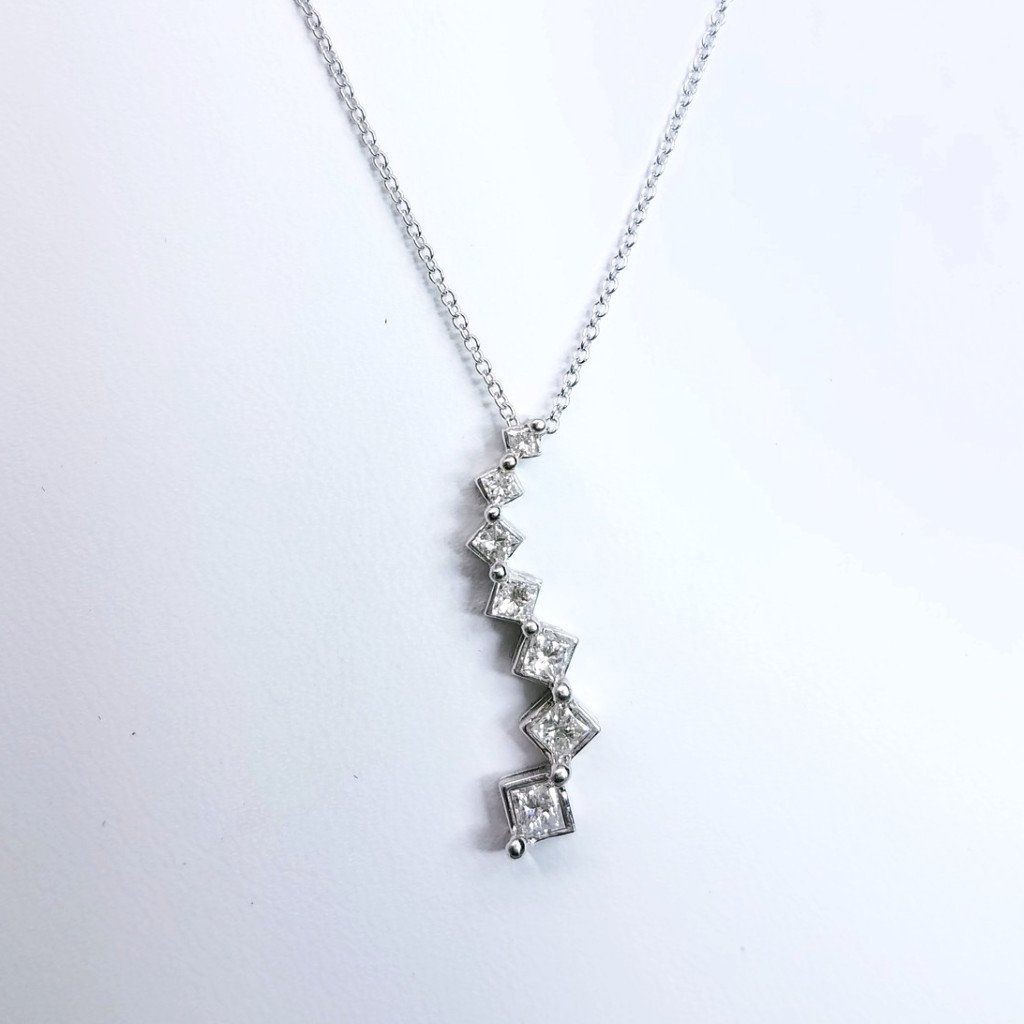 "PEND01355" CASCADE DIAMOND NECKLACE 14K WHITE GOLD
