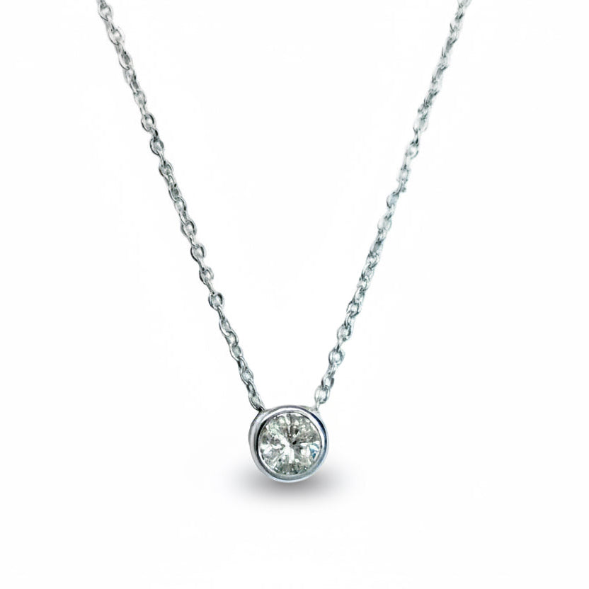 "PEND01056" ROUND DIAMOND NECKLACE 18K WHITE GOLD